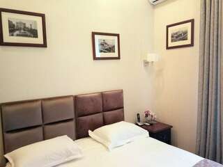 Гостиница Камергерский Москва Стандартный двухместный номер с 1 кроватью или 2 отдельными кроватями-3