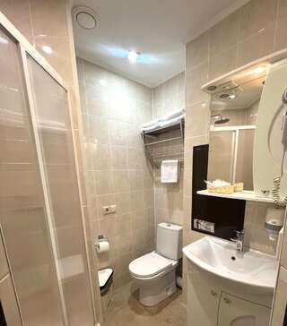 Гостиница Камергерский Москва Бюджетный двухместный номер с 2 отдельными кроватями-5