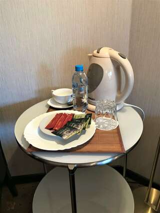 Гостиница Камергерский Москва Бюджетный двухместный номер с 2 отдельными кроватями-7