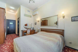 Гостиница Камергерский Москва Улучшенный двухместный номер с 1 кроватью-3