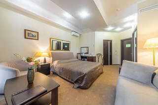 Гостиница Камергерский Москва Номер-студия Делюкс-1