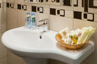 Гостиница Камергерский Москва Улучшенный двухместный номер с 1 кроватью-8