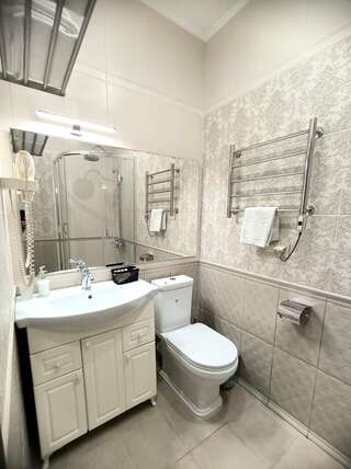 Гостиница Камергерский Москва Улучшенный двухместный номер с 1 кроватью-4